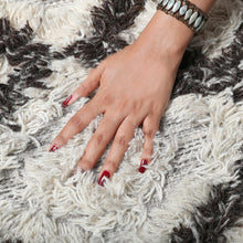 Load image into Gallery viewer, Hand Woven Wool Area Rug Woven Gray Argyle Boho Chic 1212